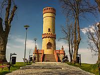 Wieża widokowa w Cedyni po rewitalizacji. Uroczyste otwarcie odbyło się 28 kwietnia 2021 r. Fot. UM w Cedyni.