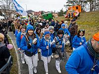 W oficjalnym otwarciu wieży udział wzięło wiele osób. To mieszkańcy i turyści.