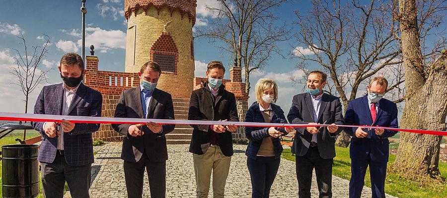 Wieża widokowa w Cedyni po rewitalizacji została uroczyście otwarta 28 kwietnia 2021 r. Fot. UM w Cedyni.