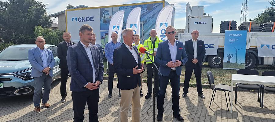 - Przebudowa DW 152 to kolejna duża inwestycja drogowa w powiecie świdwińskim - podkreśla Stanisław Wziątek, Członek Zarządu Województwa Zachodniopomorskiego.