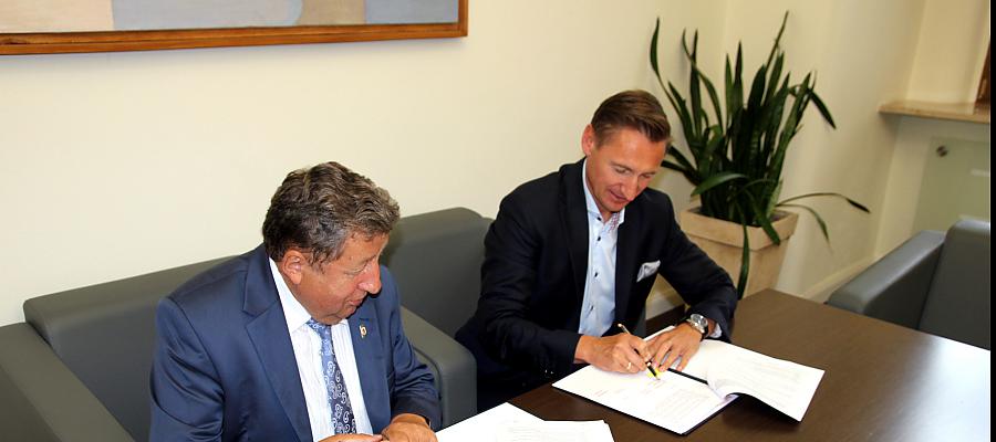 Marszałek województwa Olgierd Geblewicz i burmistrz Władysław Diakun