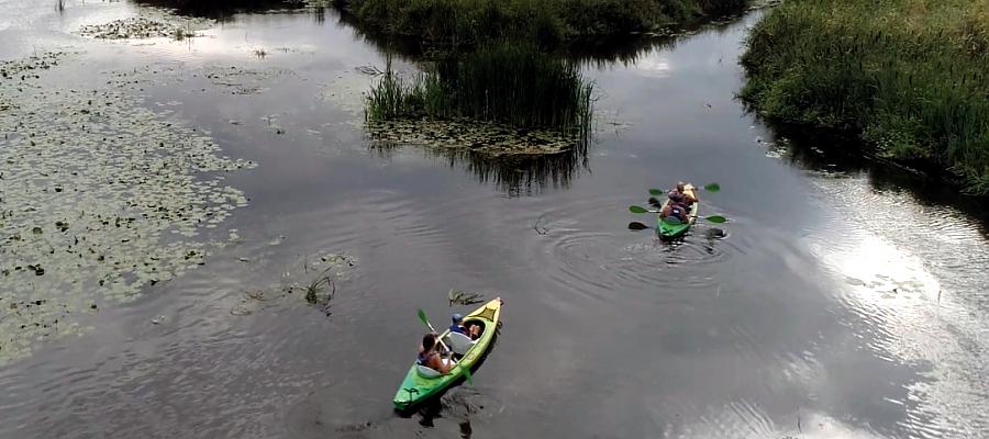 Już teraz kajakarze chętnie pojawiają się na rzece Drawa i Korytnica. Po dalszych zmianach w infrastrukturze będzie ich jeszcze więcej. Na zdjęciu: Kajaki na rzece Drawie