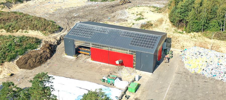 Inwestycja obejmowała wybudowanie hali nad istniejącą linią sortowniczą i rozbudowanie placu kompostowania Na zdjęciu: hala nad istniejącą linią sortowniczą