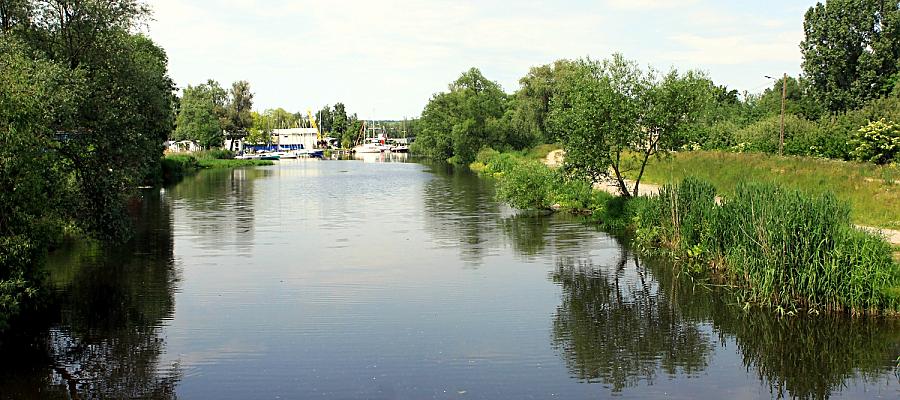 Wypięknieją tereny nad rzeką Łarpia. Wypięknieją tereny nad rzeką Łarpia.