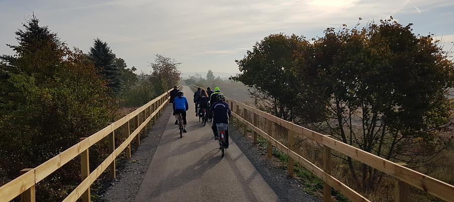 Nowoczesna infrastruktura rowerowa pojawi się w Pełczycach, a ścieżką dojechać będzie można do Barlinka. Na zdjęciu: Rowery na ścieżce rowerowej