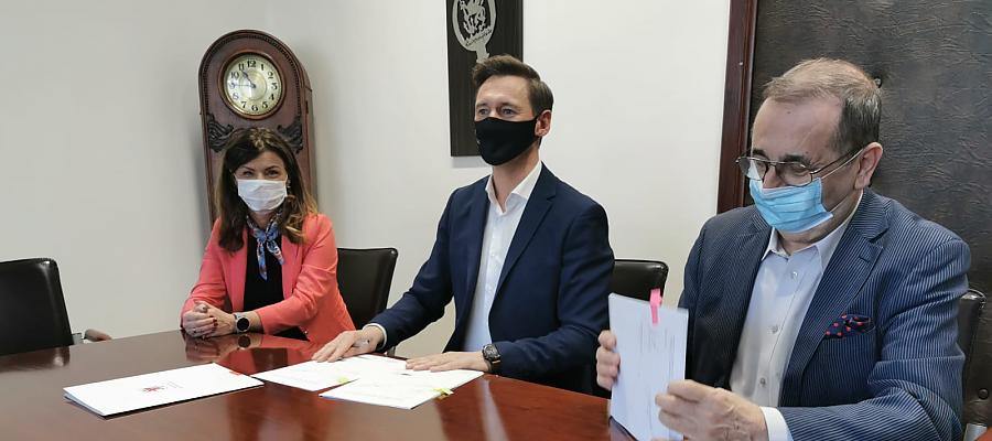 Jest umowa, więc szykują się zmiany w świnoujskim urzędzie miasta