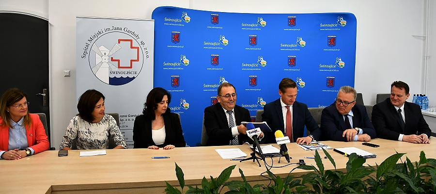 Marszałek z wizytą w Świnoujściu. 5 mln zł na transport, zdrowie i turystykę