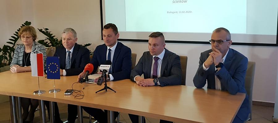 Wodociągi w Białogardzie inwestują. Zanim powstanie nowa sieć kanalizacyjna - podpisanie umów.